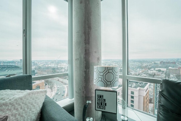 Heaven On Baltimore Downtown Fully Furnished Apartments image 13