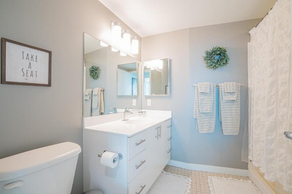 Heaven On Baltimore Downtown Fully Furnished Apartments image 21