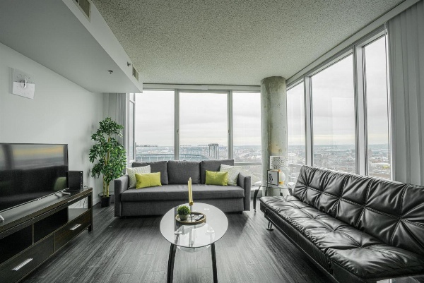 Heaven On Baltimore Downtown Fully Furnished Apartments image 4